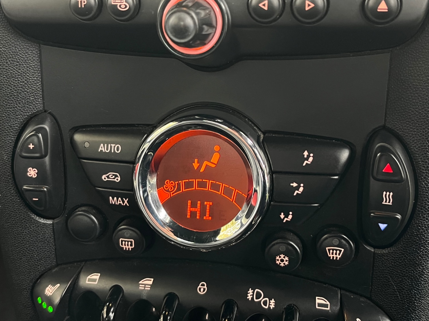 Used MINI Convertible 2011 for sale - 76351427: Photo 29
