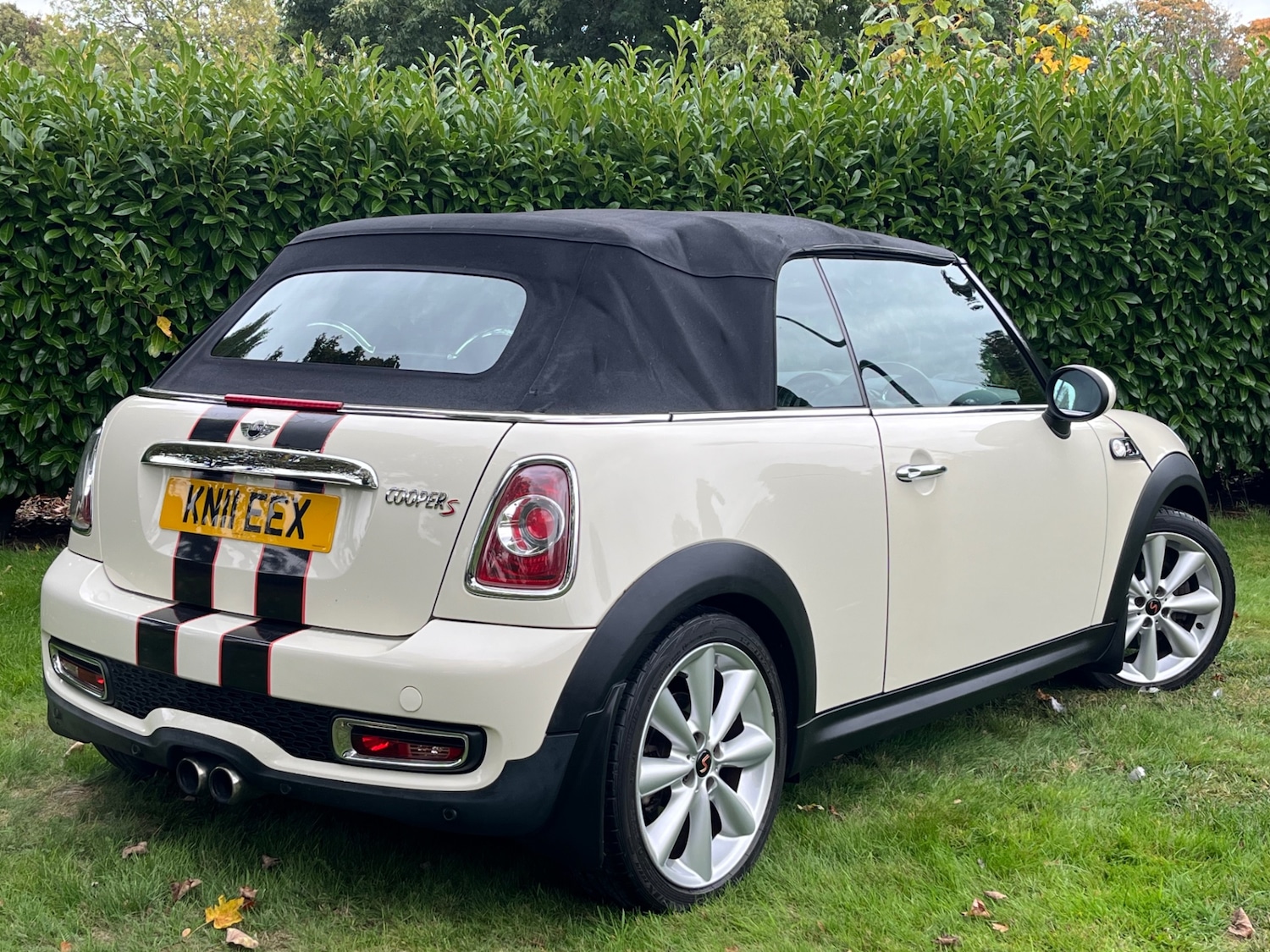 Used MINI Convertible 2011 for sale - 76351427: Photo 4