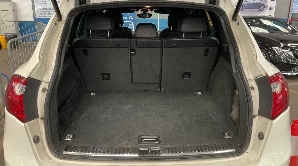 Used Porsche Cayenne 2011 for sale - 76151068: Photo 10