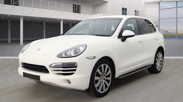 Used Porsche Cayenne 2011 for sale - 76151068: Photo 2