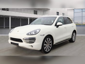 Used Porsche Cayenne 2011 for sale - 76151068: Photo 2
