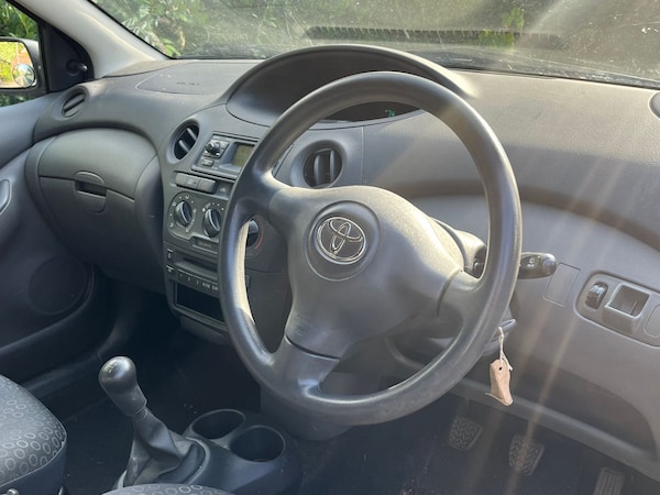 Used Toyota Yaris 2003 for sale - 73224222: Photo 17