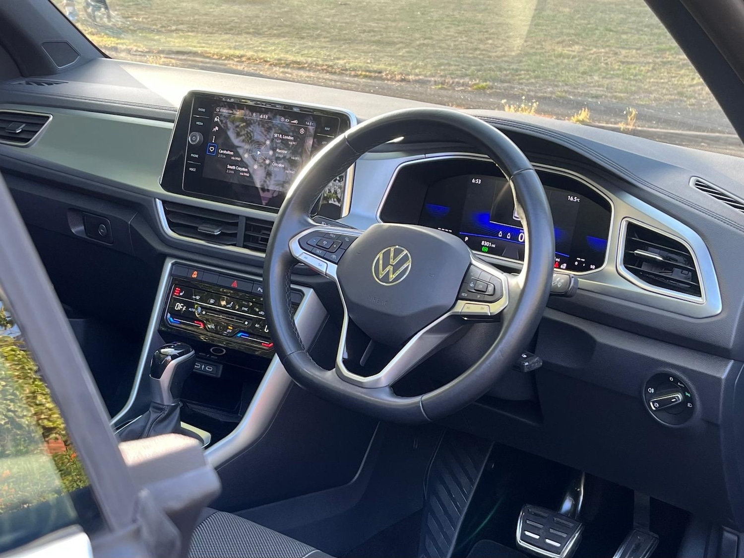 Used Volkswagen T-Roc 2023 for sale - 76483166: Photo 11