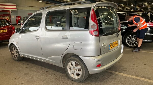 Used Toyota Yaris Verso 2002 for sale - 75386932: Photo 3