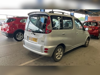 Used Toyota Yaris Verso 2002 for sale - 75386932: Photo