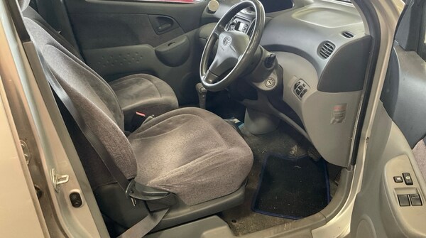 Used Toyota Yaris Verso 2002 for sale - 75386932: Photo 7
