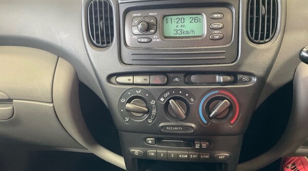 Used Toyota Yaris Verso 2002 for sale - 75386932: Photo 9