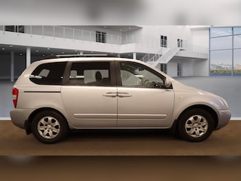 Used Kia Sedona 2009 for sale - 75400428: Photo