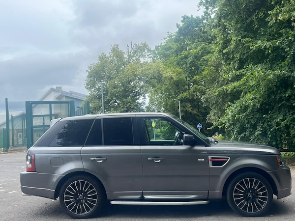 Used Land Rover Range Rover Sport 2010 for sale - 72295898: Photo 2