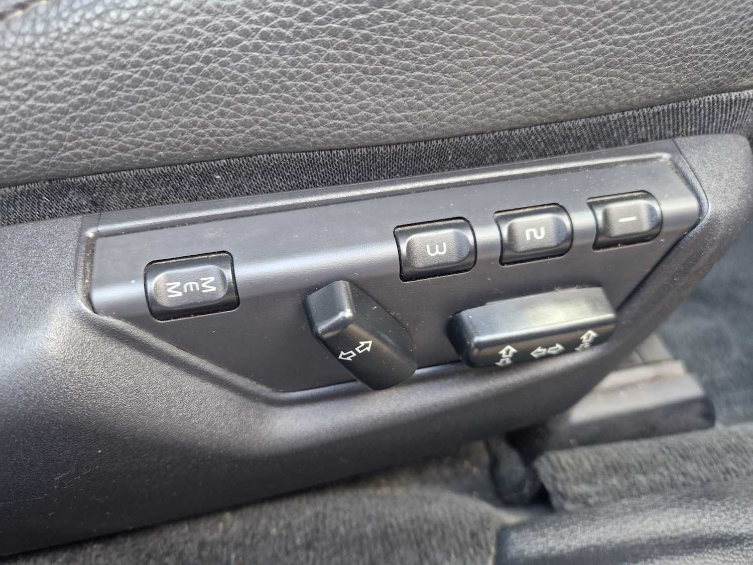 Used Volvo V70 2007 for sale - 76144320: Photo 18