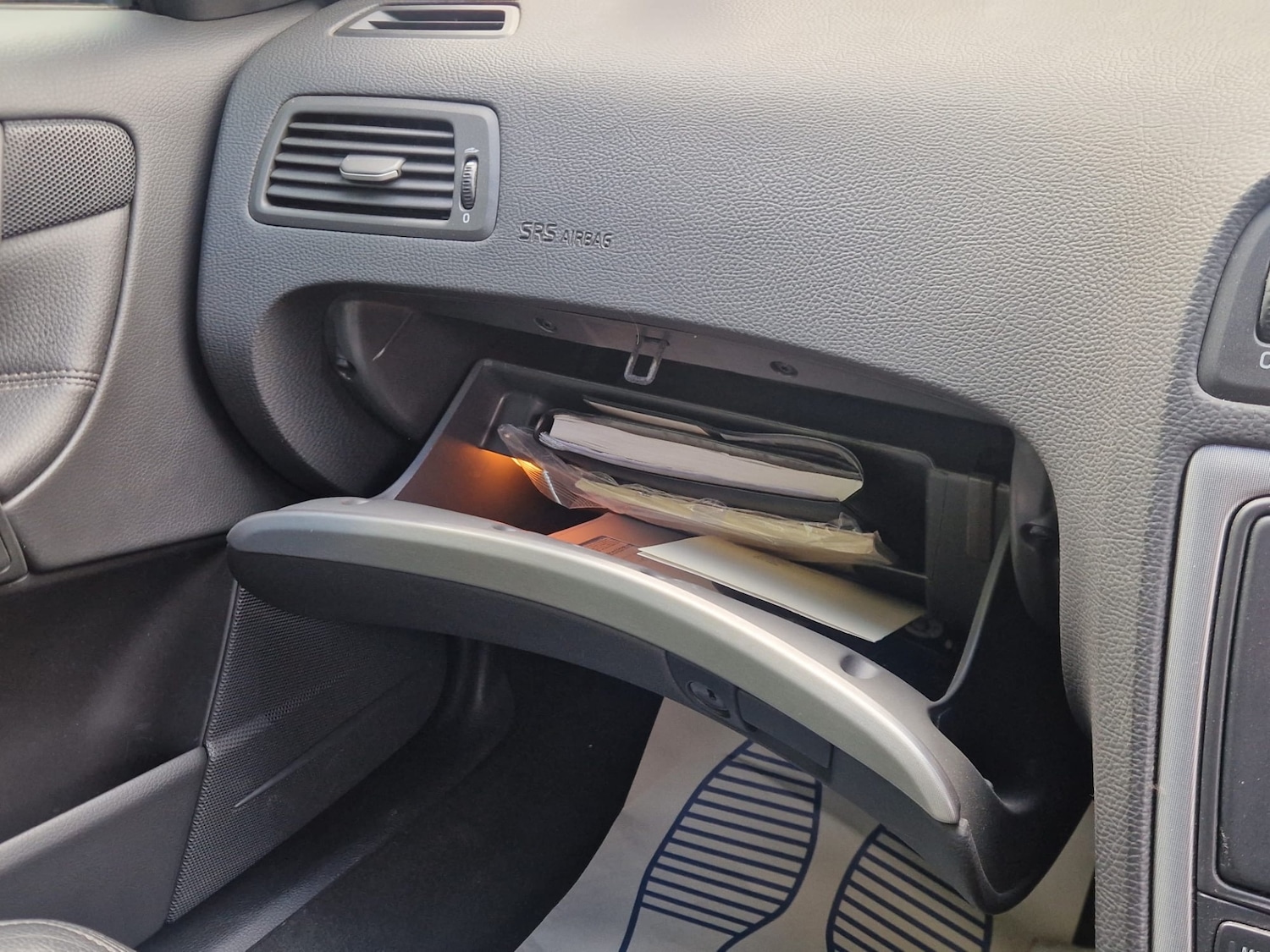 Used Volvo V70 2007 for sale - 76144320: Photo 28