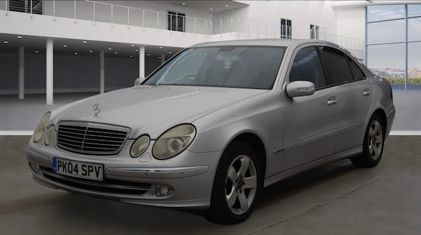 Used Mercedes-Benz E-Class 2004 for sale - 75386933: Photo 2