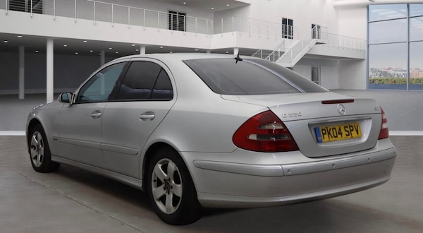 Used Mercedes-Benz E-Class 2004 for sale - 75386933: Photo 3