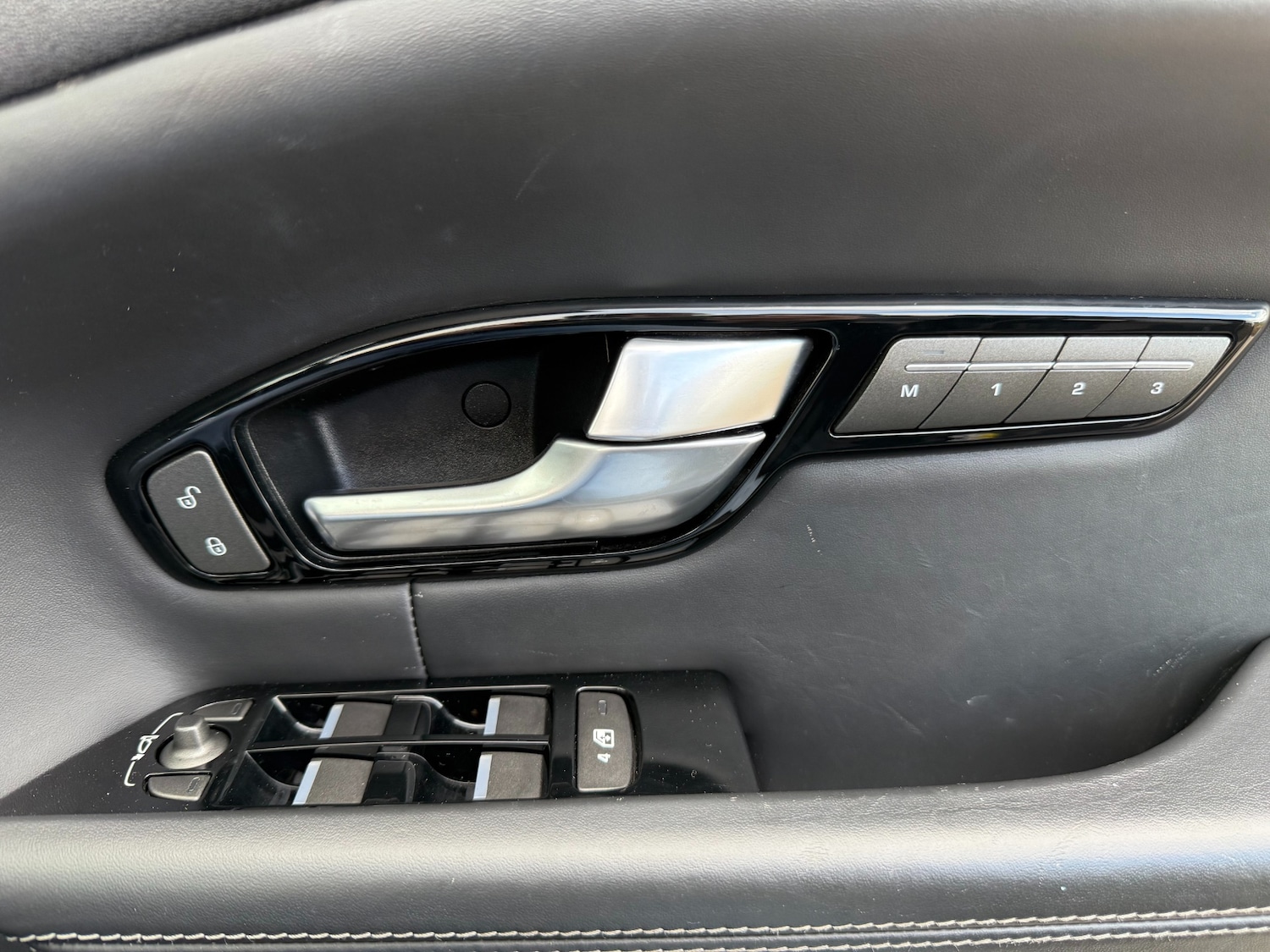 Used Land Rover Range Rover Evoque 2017 for sale - 77717706: Photo 17