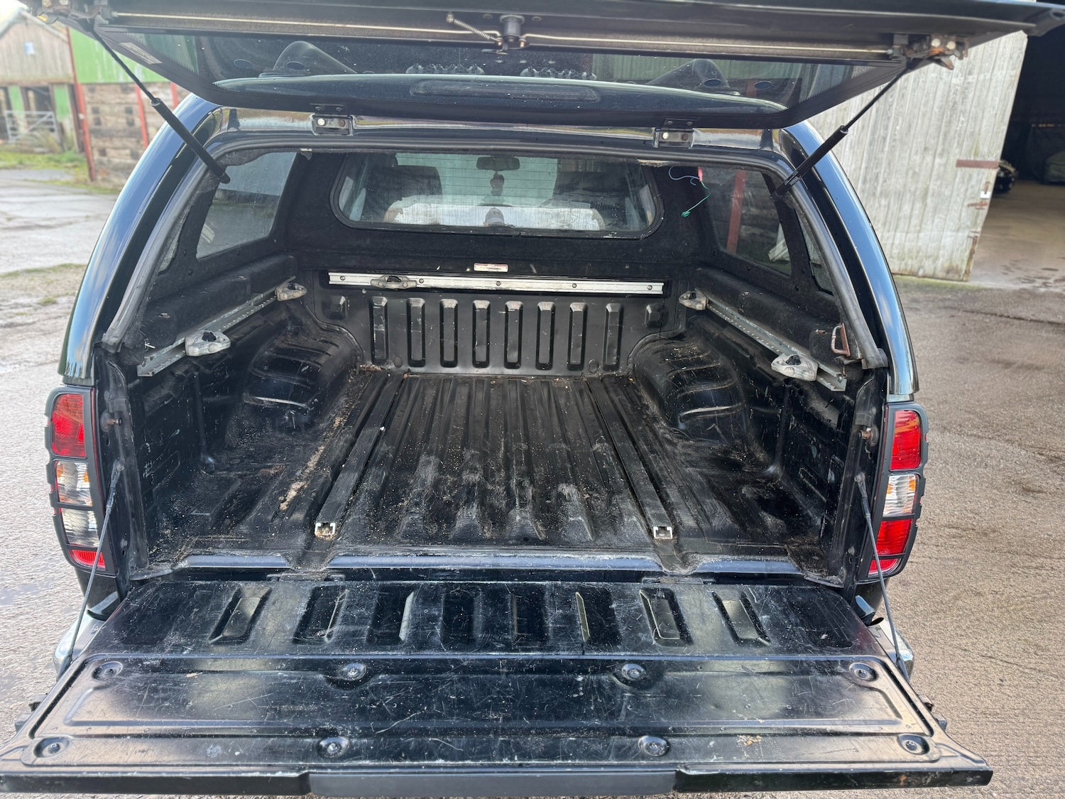 Used Nissan Navara 2011 for sale - 76794733: Photo 13