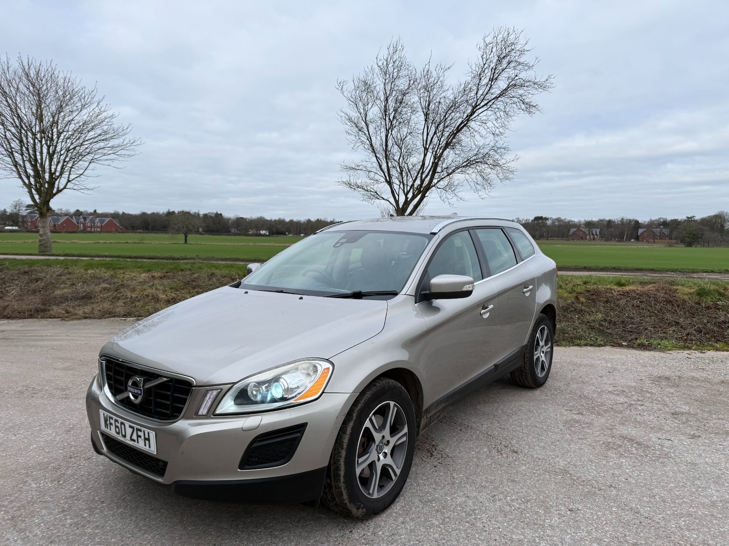 Used Volvo XC60 2010 for sale - 77069445: Photo 1