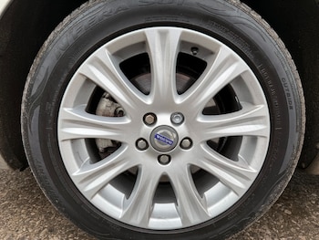 Used Volvo V70 2009 for sale - 77283090: Photo