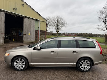 Used Volvo V70 2009 for sale - 77283090: Photo