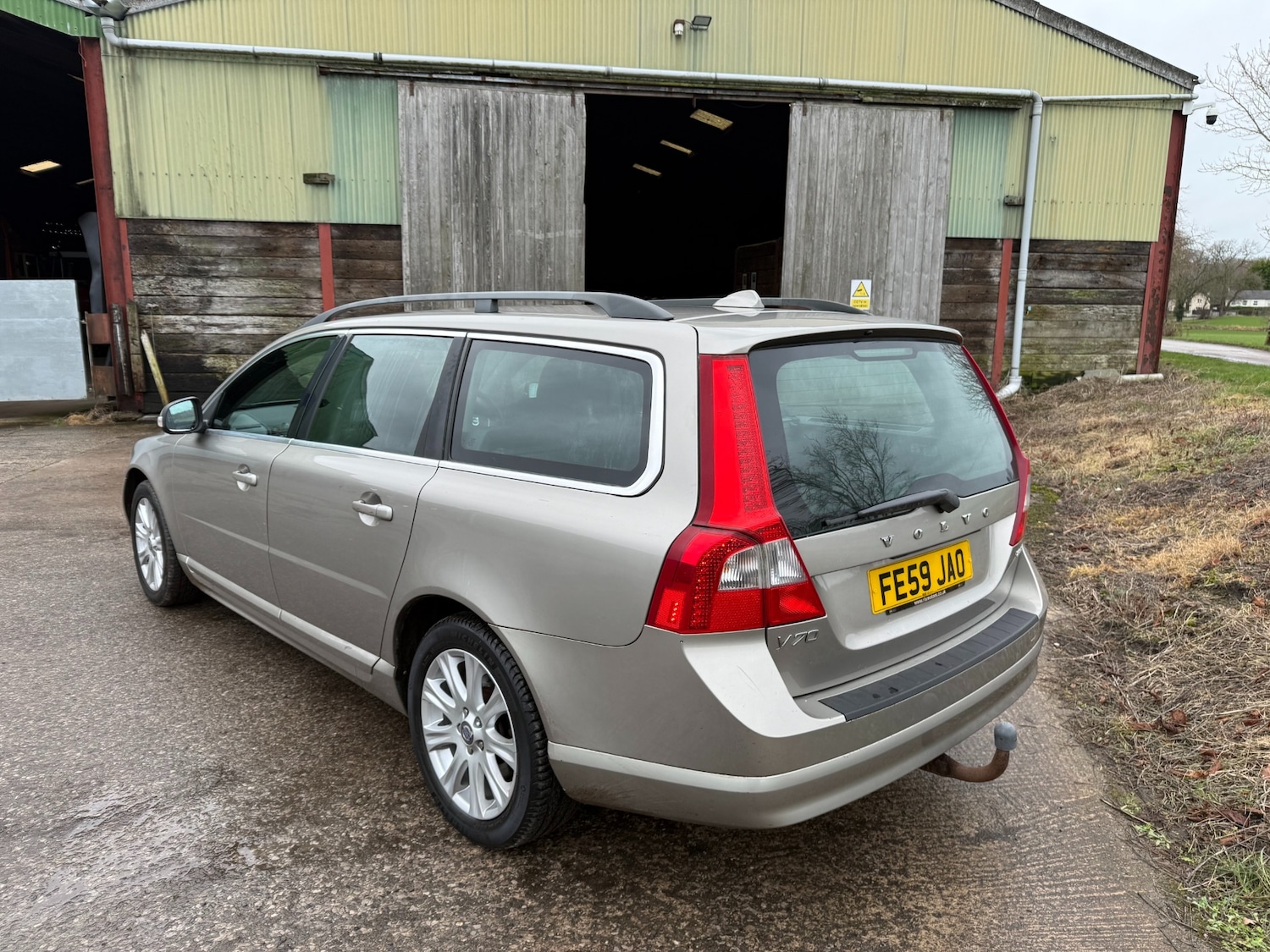 Used Volvo V70 2009 for sale - 77283090: Photo 4