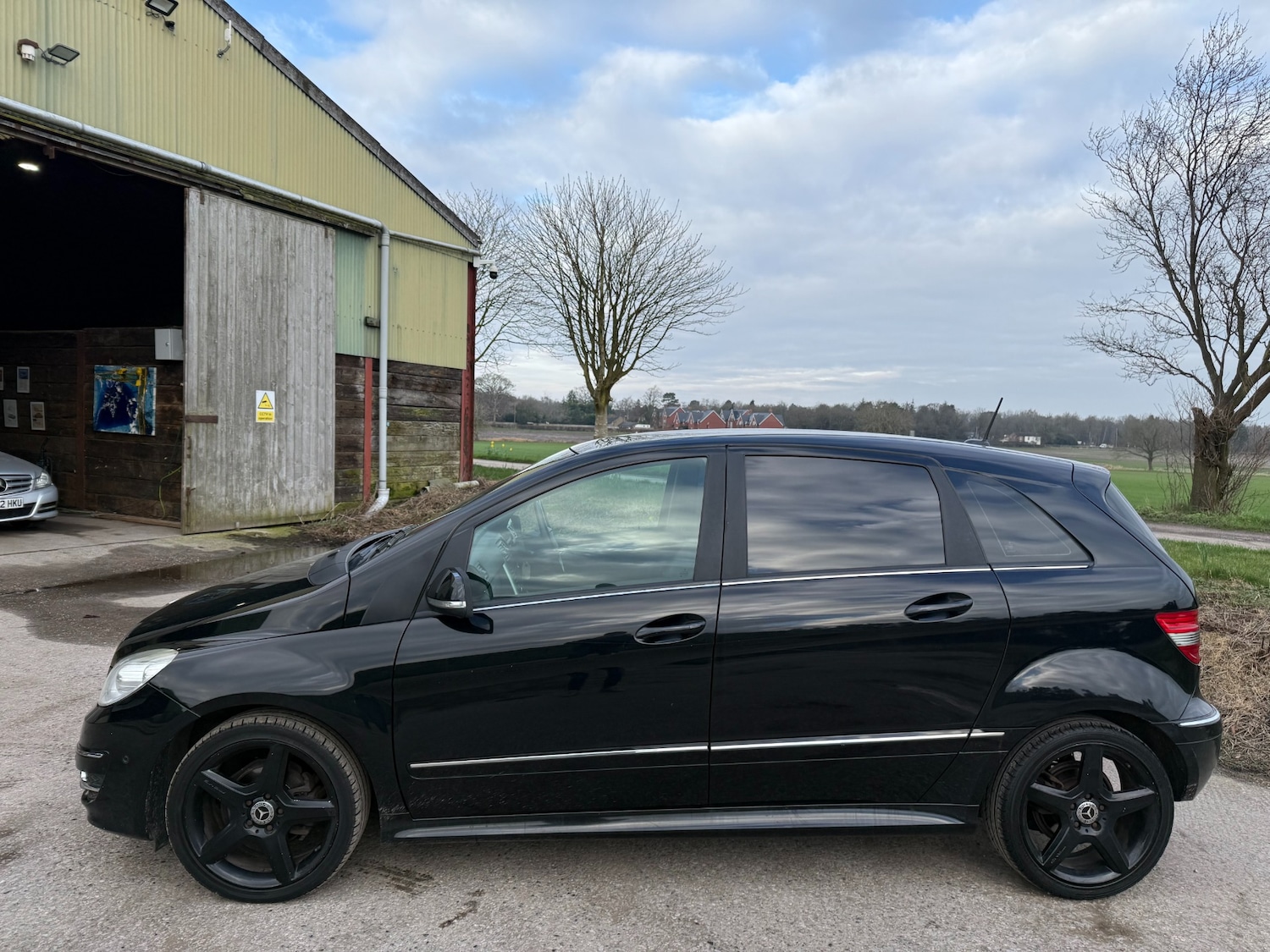 Used Mercedes-Benz B Class 2011 for sale - 77663497: Photo 3