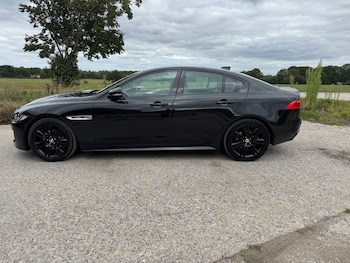 Used Jaguar XE 2017 for sale - 75655959: Photo