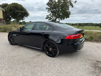Used Jaguar XE 2017 for sale - 75655959: Photo