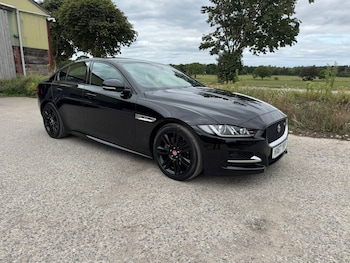 Used Jaguar XE 2017 for sale - 75655959: Photo