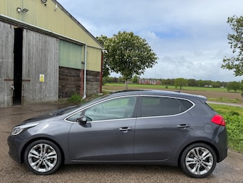 Used Kia Ceed 2015 for sale - 78553980: Photo