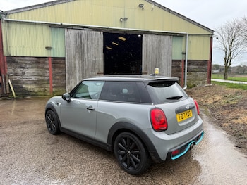 Used MINI Hatch 2017 for sale - 77617381: Photo