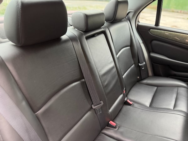 Used Jaguar XJ 2004 for sale - 76230121: Photo 11