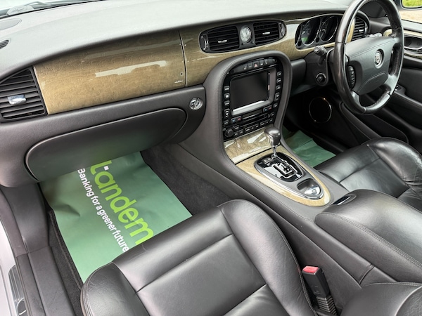 Used Jaguar XJ 2004 for sale - 76230121: Photo 12