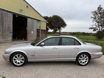 Used Jaguar XJ 2004 for sale - 76230121: Photo 3