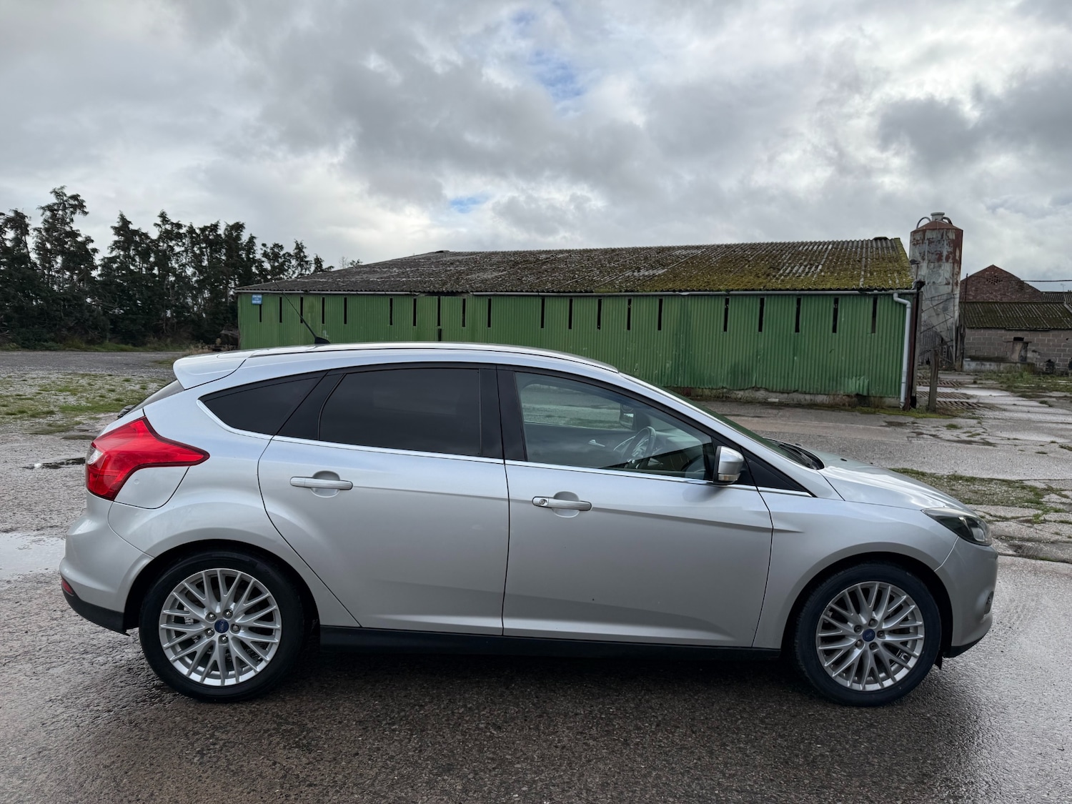 Used Ford Focus 2011 for sale - 76320456: Photo 6
