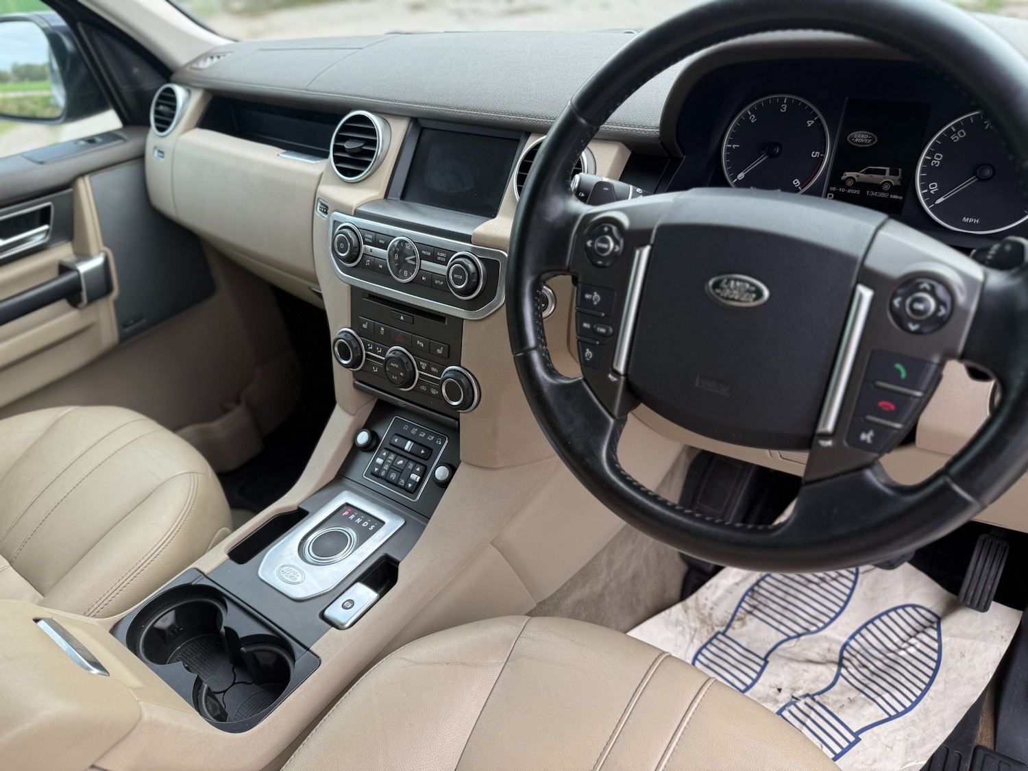 Used Land Rover Discovery 2014 for sale - 76187284: Photo 10