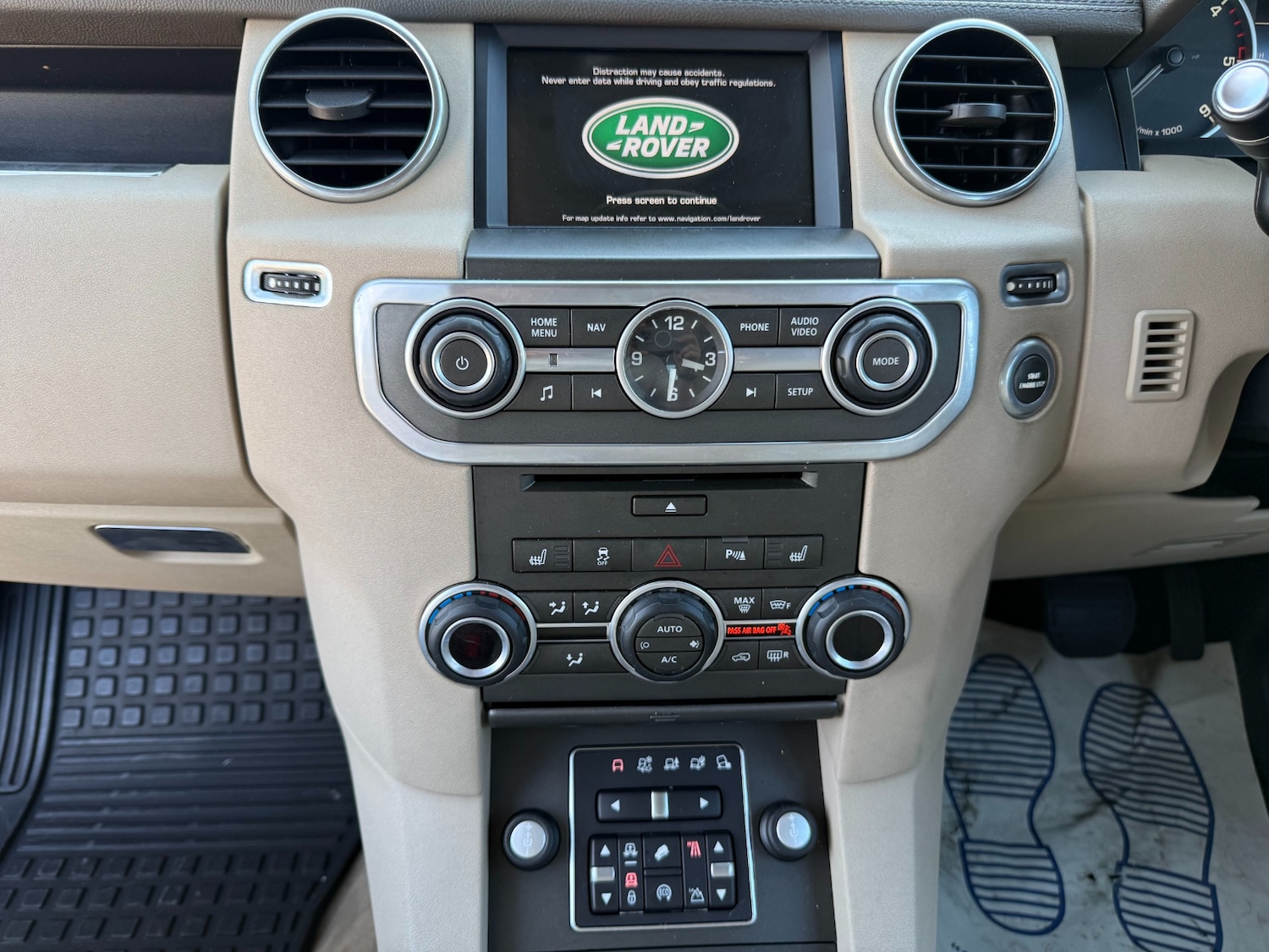 Used Land Rover Discovery 2014 for sale - 76187284: Photo 16