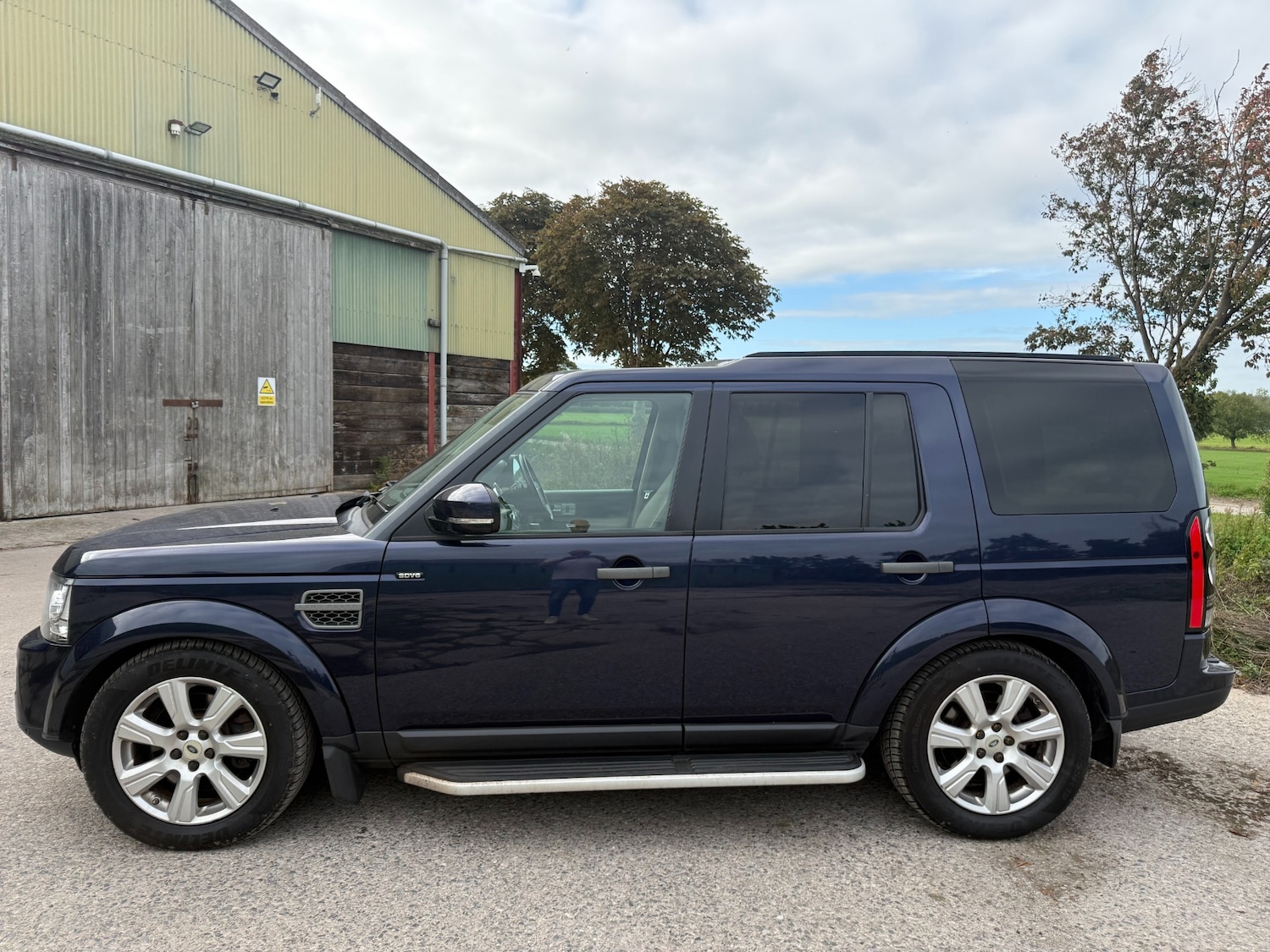 Used Land Rover Discovery 2014 for sale - 76187284: Photo 3