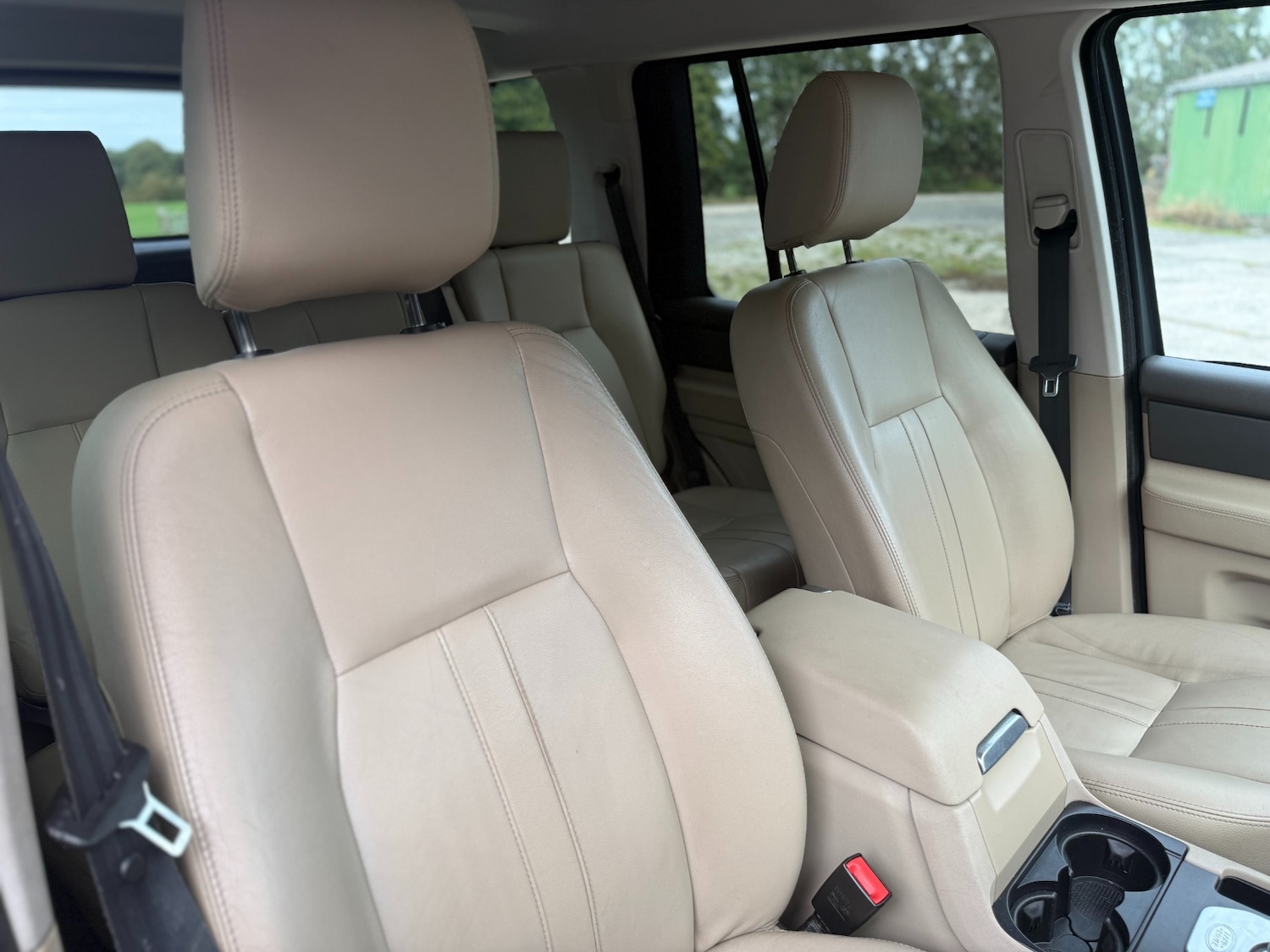 Used Land Rover Discovery 2014 for sale - 76187284: Photo 9