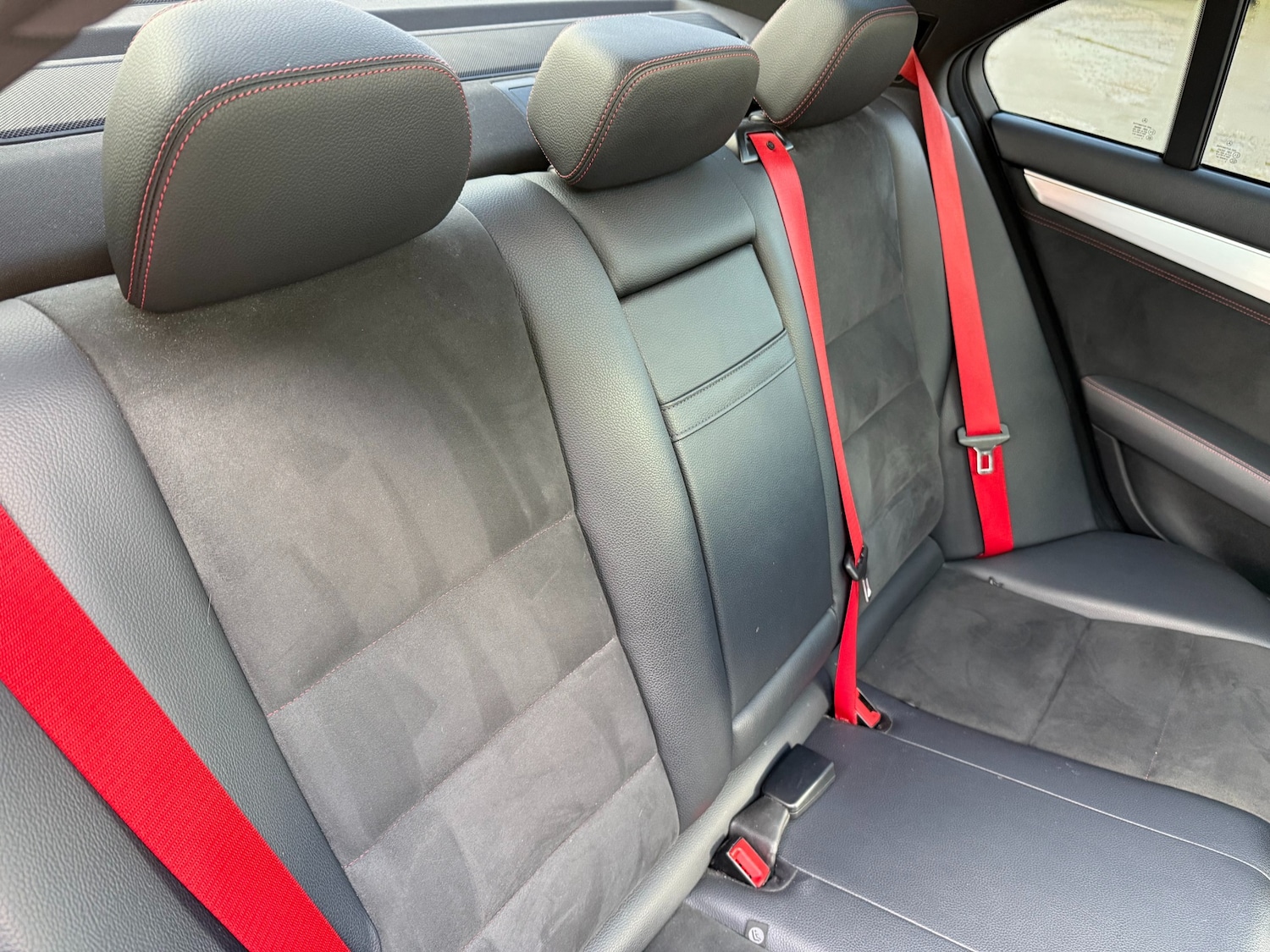 Used Mercedes-Benz C Class 2012 for sale - 77582227: Photo 11