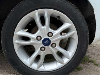 Used Ford Fiesta 2015 for sale - 75196800: Photo