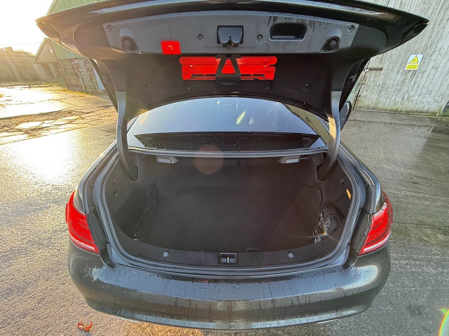 Used Mercedes-Benz E Class 2014 for sale - 77227972: Photo 17