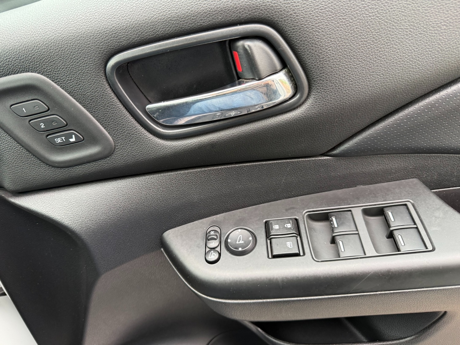 Used Honda CR-V 2014 for sale - 77901724: Photo 18