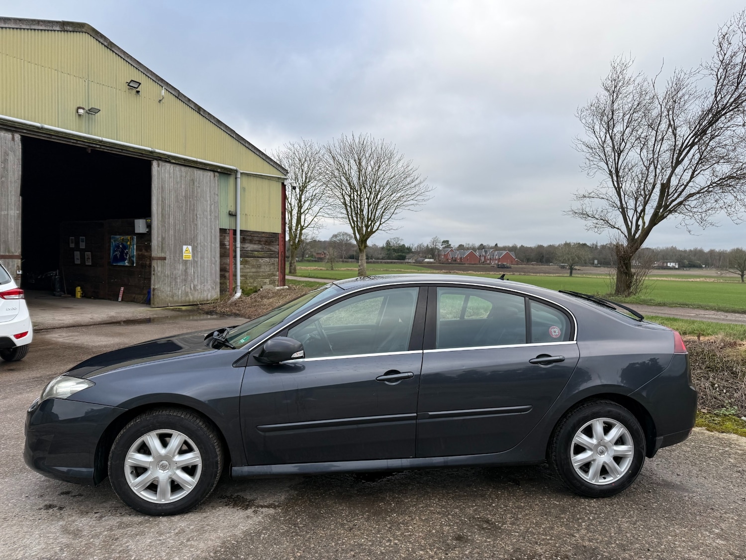 Used Renault Laguna 2010 for sale - 77434970: Photo 3