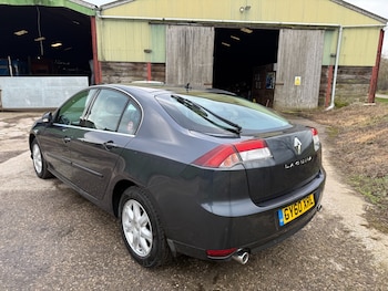 Used Renault Laguna 2010 for sale - 77434970: Photo