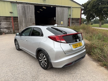 Used Honda Civic 2015 for sale - 75575640: Photo