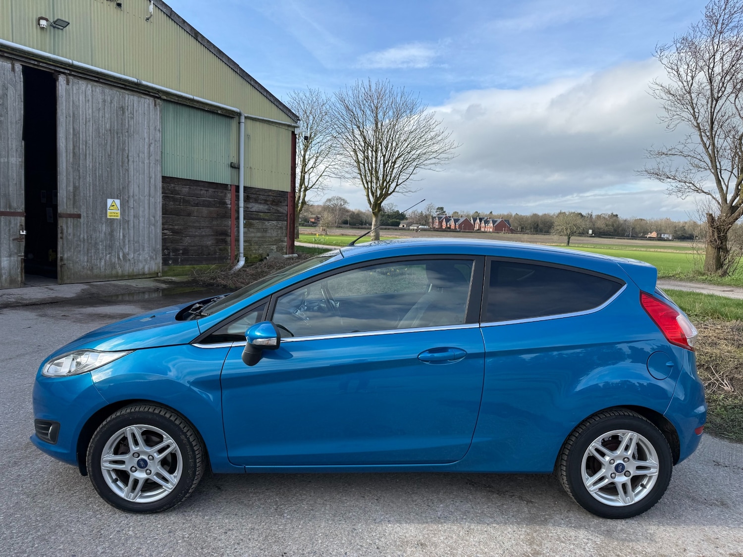 Used Ford Fiesta 2013 for sale - 77663525: Photo 3