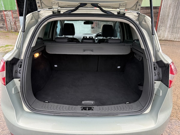 Used Ford Kuga 2010 for sale - 76161572: Photo 11