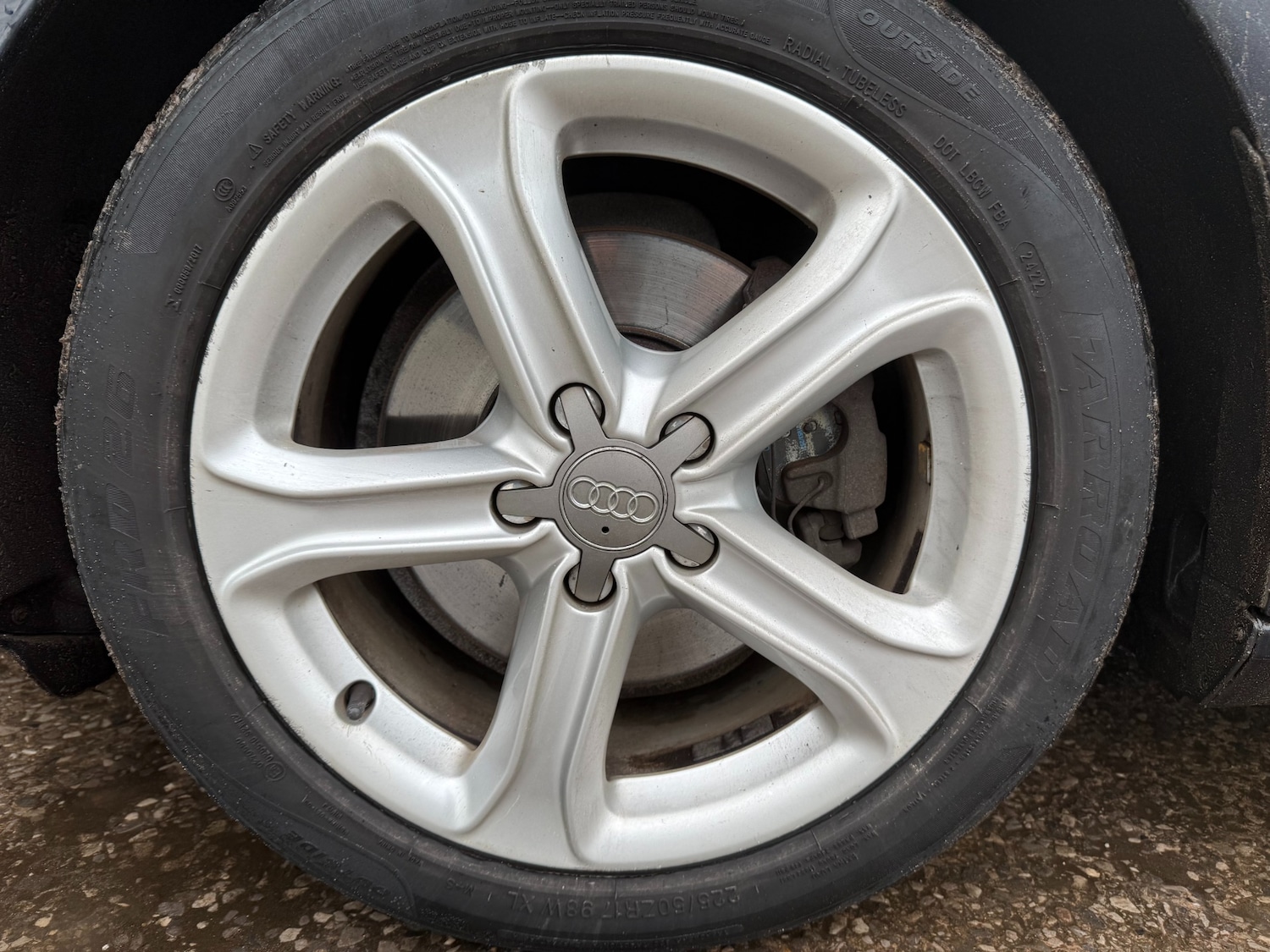 Used Audi A4 2014 for sale - 77617924: Photo 2