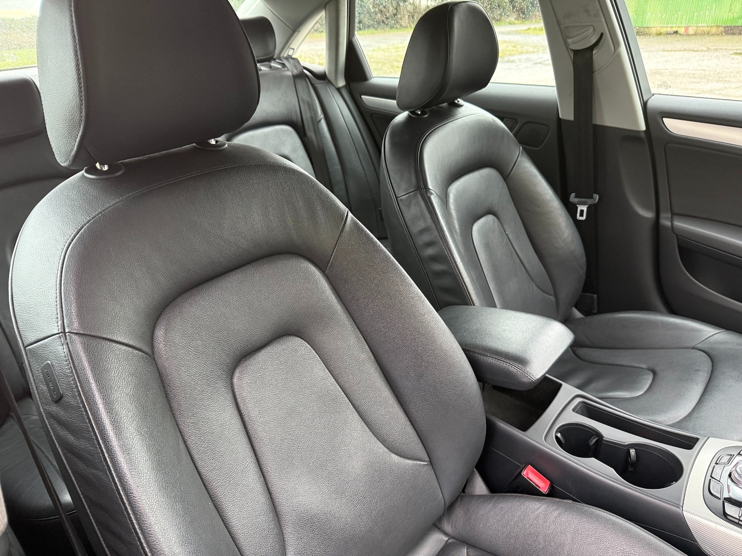 Used Audi A4 2014 for sale - 77617924: Photo 9