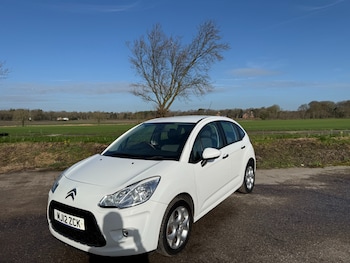 2012 (12) - 1.4i White 5dr