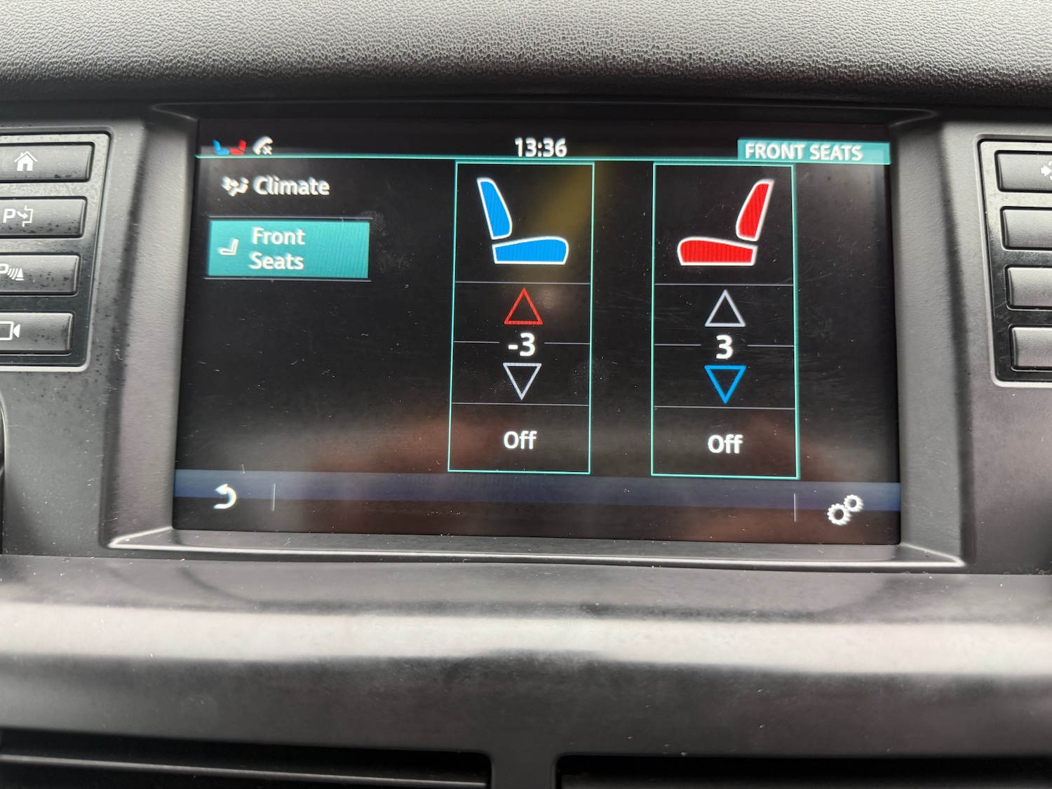 Used Land Rover Discovery Sport 2015 for sale - 76765063: Photo 14